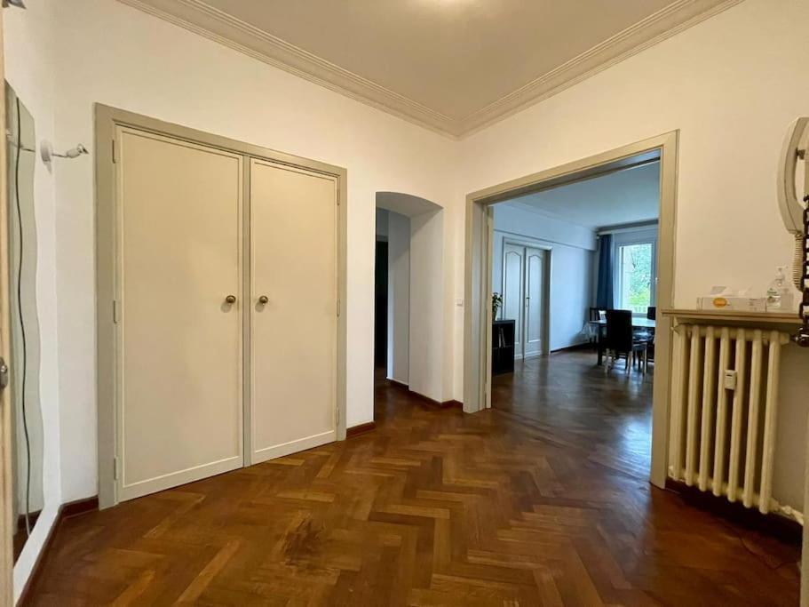 Spacious Apartment Next To Parc Du Cinquantenaire Brüsszel Kültér fotó